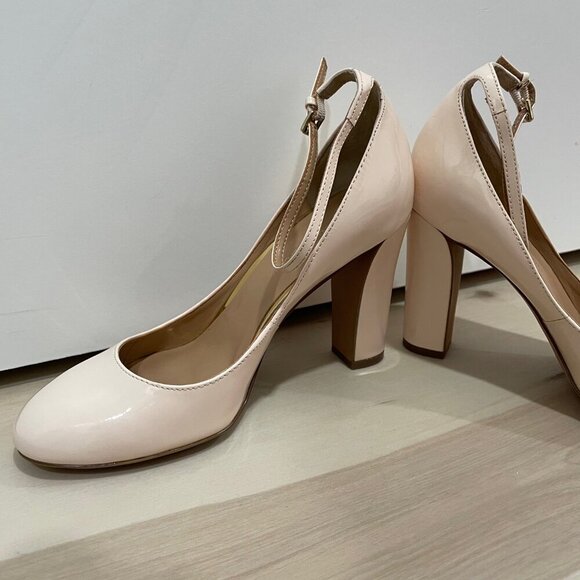Banana Republic Nude/Cream Heels Size Women's 7 Ankle Strap Round Toe - Picture 8 of 13